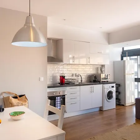 Bright & By Lovelystay Apartment Lisbon