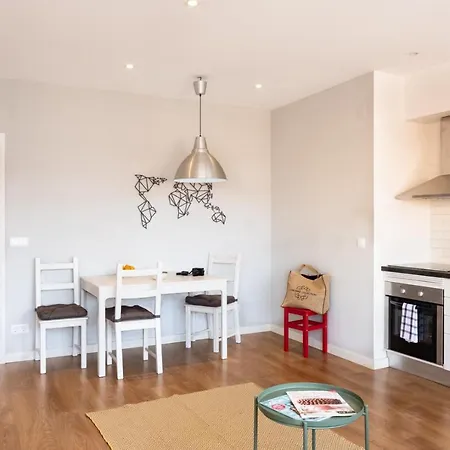 Bright & By Lovelystay Lisbon